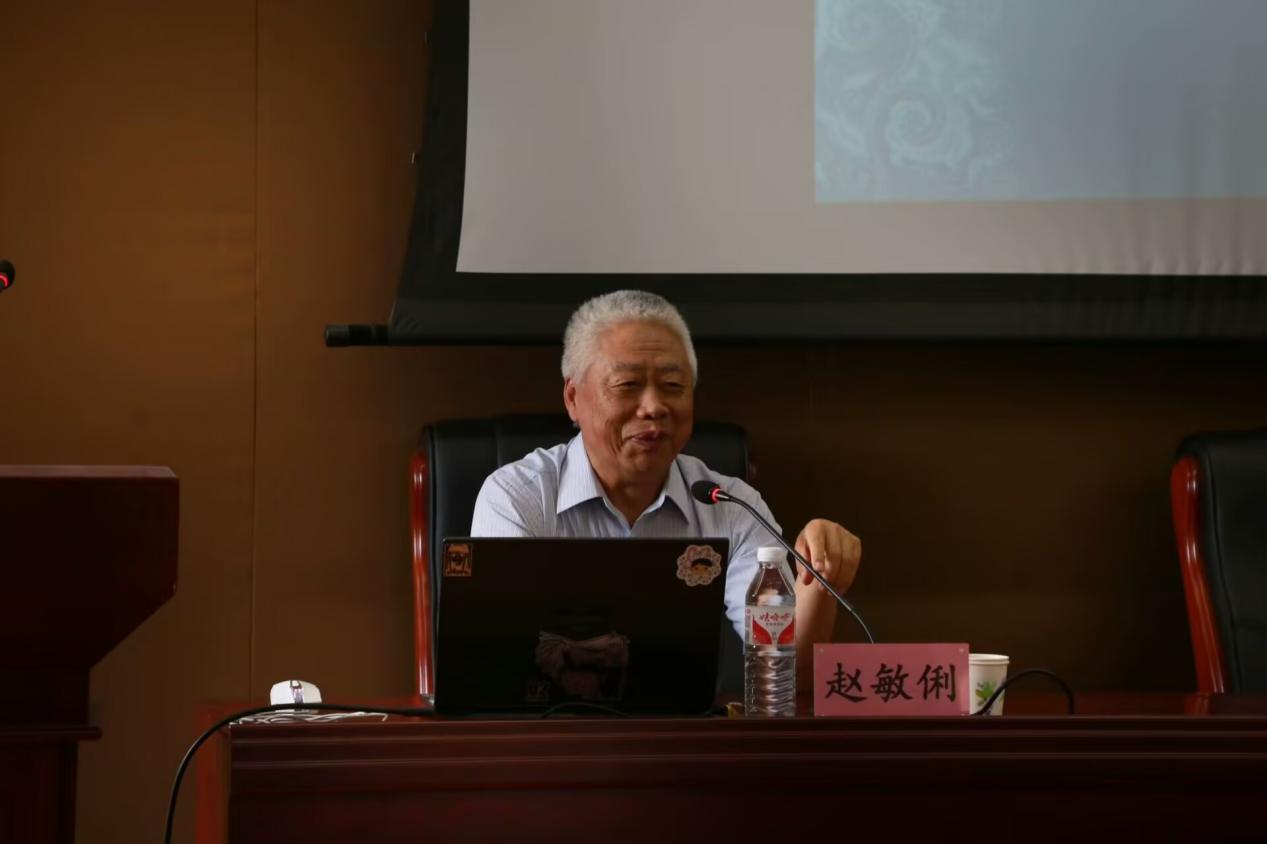 806B4CC8E9C4516F285546030564F3E0